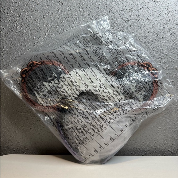 The Haunted Mansion Bride Minnie Ear Headband - Picture 3 of 4